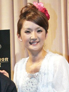 千秋 - タレント、声優、歌手・ポケットビスケッツ