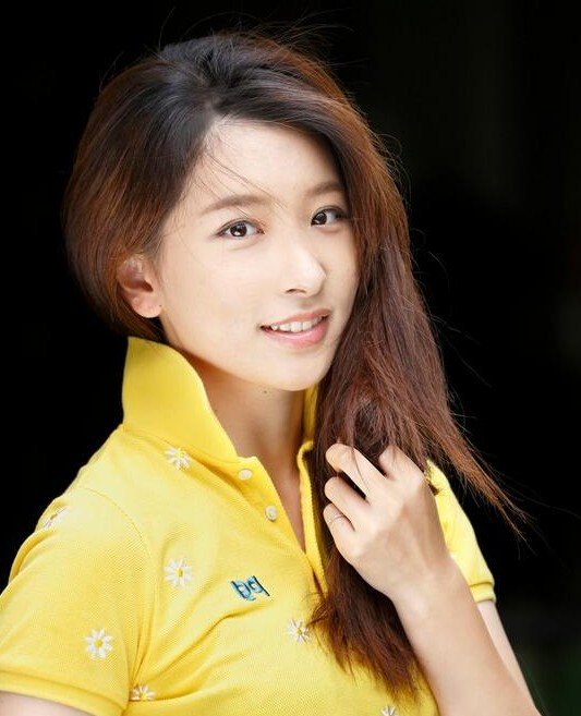 藤田美里 - ゴルフキャディー、タレント