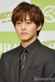 松坂桃李 - 俳優