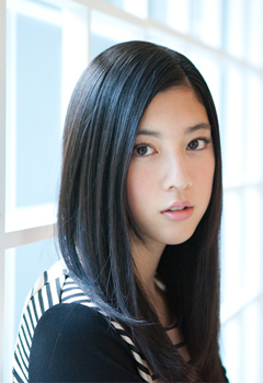 三吉彩花 - 女優、モデル、歌手・元 さくら学院