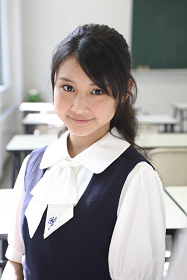 森岡朋奈 - 女優、モデル、タレント