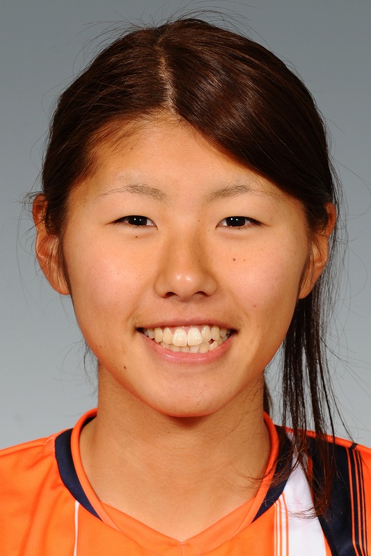 西林里恵 - 女子サッカー選手