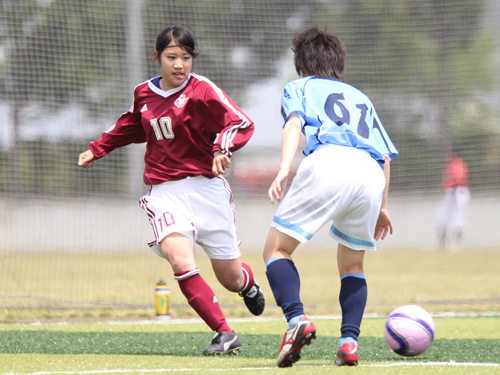 山根ひかり - 元女子サッカー選手
