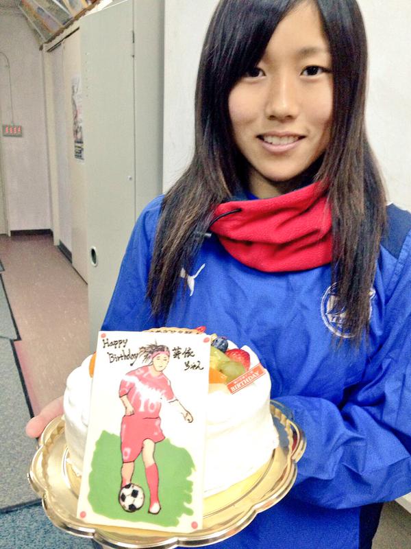 八坂芽依 - 女子サッカー選手